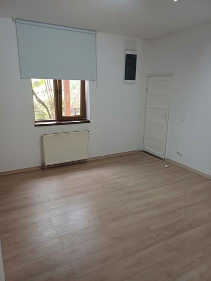 Casă cu 3 camere cu Teren 300 Mp în Elisabetin