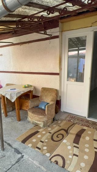 Casă cu 3 camere cu Teren 1800 Mp în Central