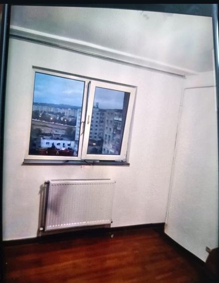 Apartament cu 3 camere decomandat în Mircea cel Bătrân
