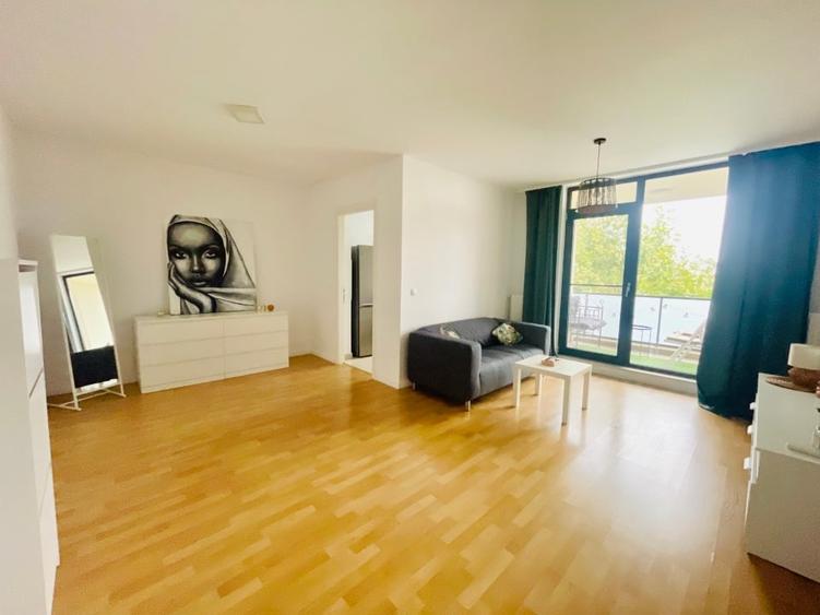 Apartament cu 2 camere semidecomandat, mobilat în Central