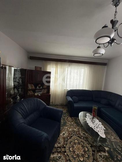 Apartament cu 2 camere semidecomandat, mobilat în Prundu