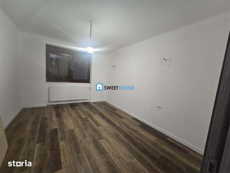 Casă cu 5 camere cu Teren 1011 Mp în Voila