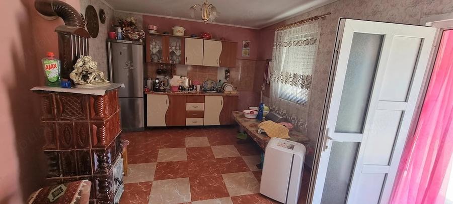 Casă cu Teren 2500 Mp în Central