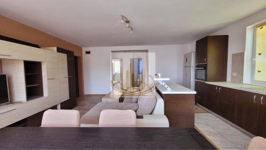 Apartament cu 3 camere decomandat, mobilat în Dumbrăvița
