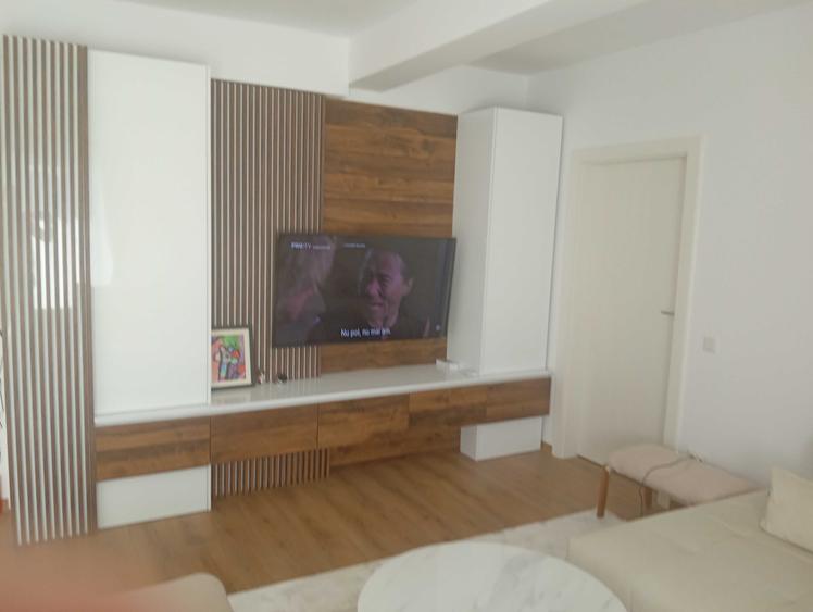 Apartament cu 2 camere semidecomandat în Central
