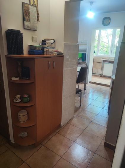 Apartament cu 3 camere decomandat în Nufărul
