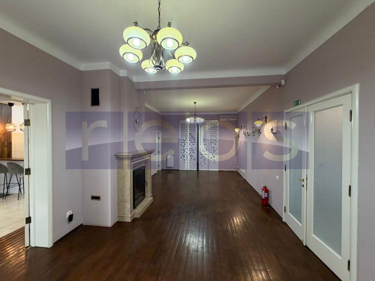 Casă individuală cu 6 camere cu Canalizare în Gara de Nord