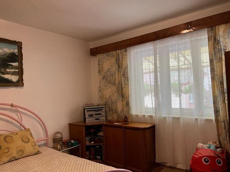 Casă individuală cu 4 camere cu Canalizare în Valea Lungă