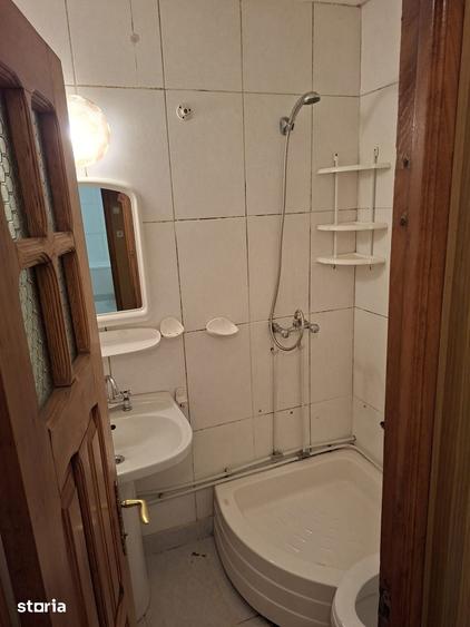 Apartament cu 3 camere decomandat în Popa Șapcă
