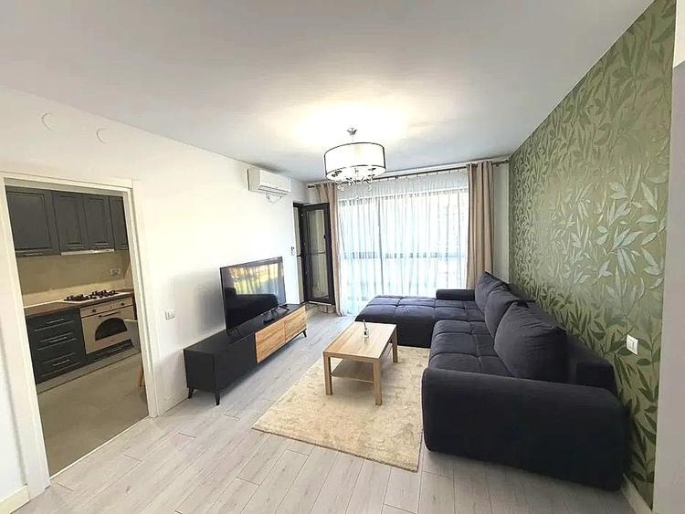 Apartament cu 3 camere decomandat, mobilat în Pipera