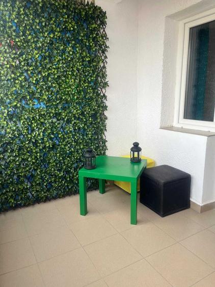 Apartament cu 3 camere decomandat în Exterior Vest