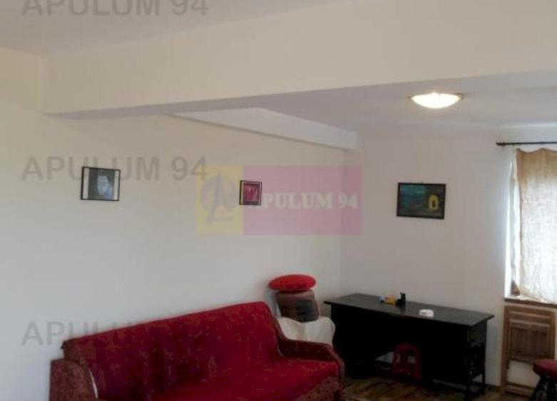 Casă individuală cu 12 camere decomandat cu Canalizare în Ghencea
