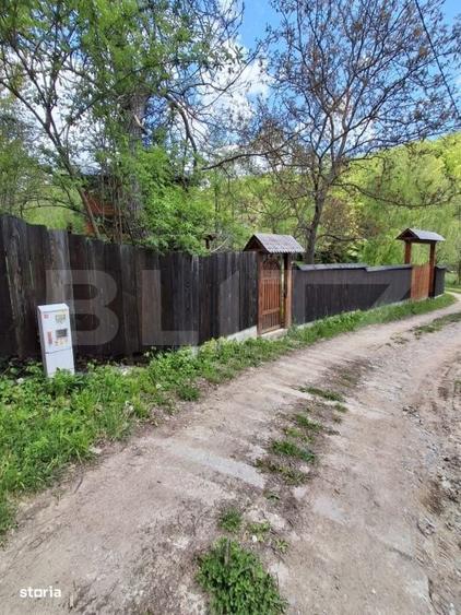 Casă cu 3 camere în Podu Corbului