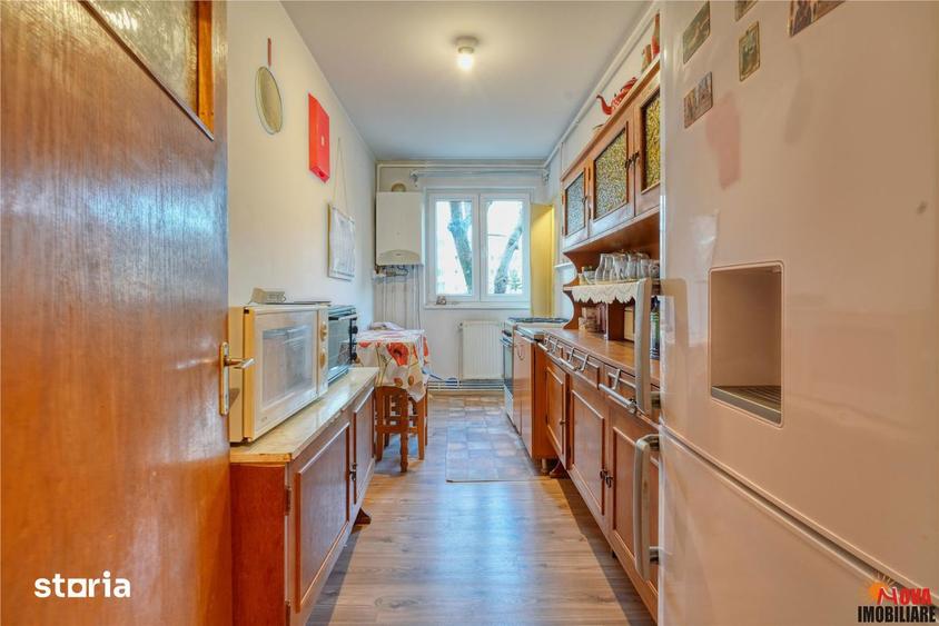 Apartament cu 4 camere în Astra