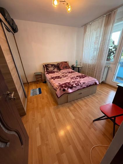 Apartament cu 3 camere decomandat, mobilat în Drumul Taberei