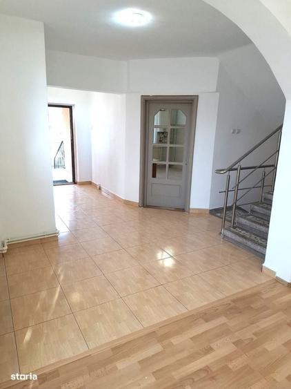 Casă cu 4 camere în Băceni