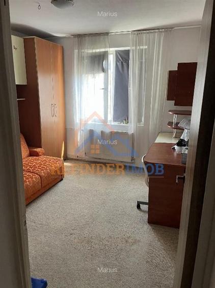 Apartament cu 2 camere decomandat în Rahova