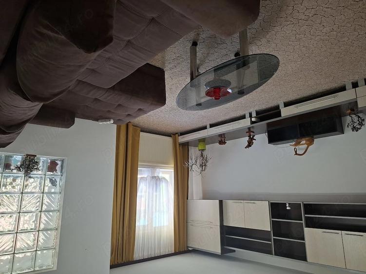 Apartament cu 2 camere decomandat, mobilat în Central
