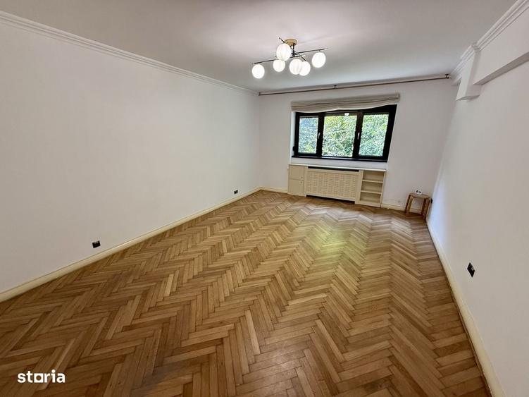 Spațiu comercial, de 37 mp, în Primăverii