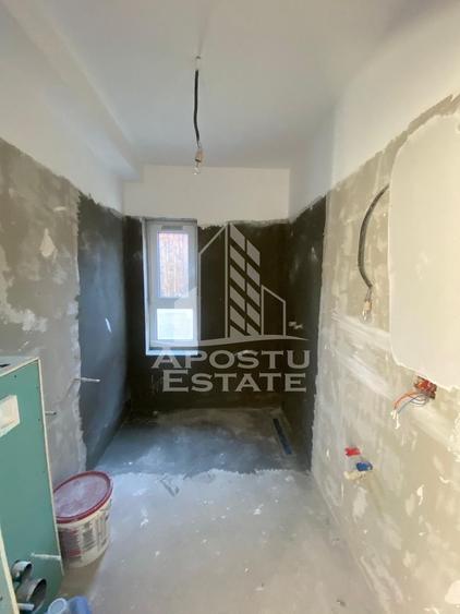 Apartament cu 3 camere semidecomandat în Mehala