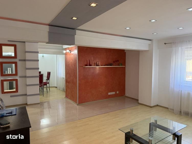 Apartament cu 3 camere în Ultracentral