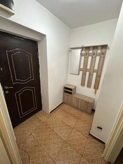 Apartament cu 2 camere semidecomandat, mobilat în Obor