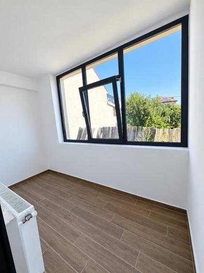Apartament cu 3 camere decomandat în 1 Mai