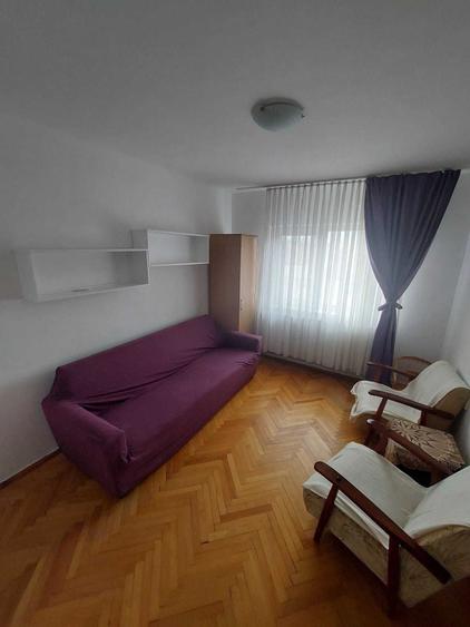 Apartament cu 3 camere decomandat în Tolstoi