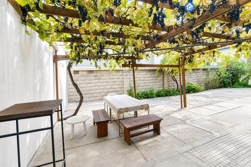 Apartament cu 2 camere în Mitropolie