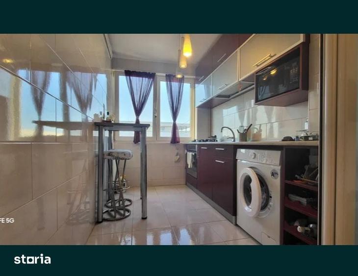Apartament cu 3 camere semidecomandat în Vatra Luminoasă