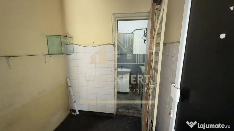 Spațiu comercial, de 47 mp, în Central