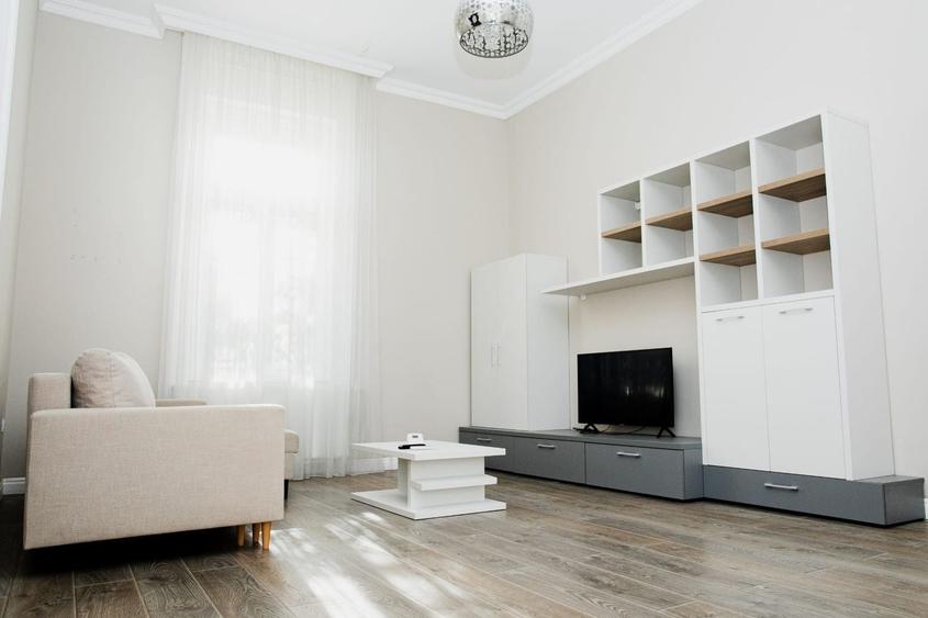 Apartament cu 2 camere, mobilat în Sinaia