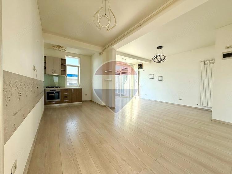 Apartament cu 3 camere decomandat în Cumpăna