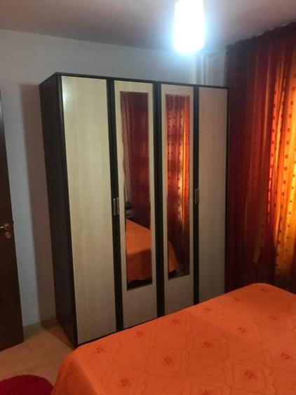 Apartament cu 2 camere semidecomandat în Tei