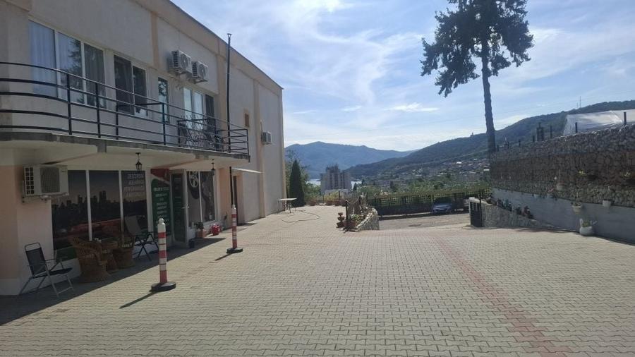 Spațiu comercial, de 3,640 mp, în Central
