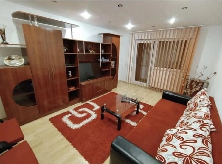 Apartament cu 3 camere decomandat în Luncă