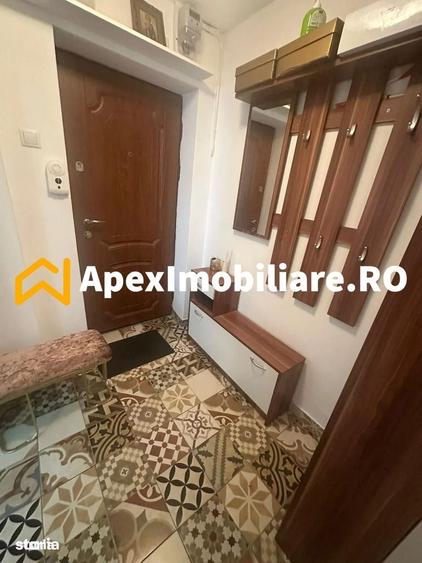 Apartament cu 3 camere semidecomandat în Ultracentral