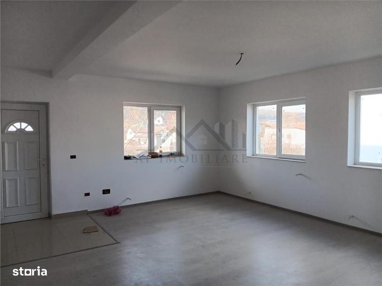 Apartament cu 4 camere în Bârnova