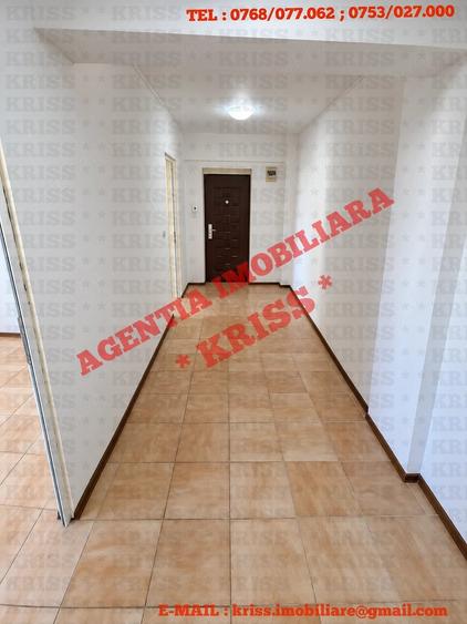 Garsonieră decomandată în Trivale
