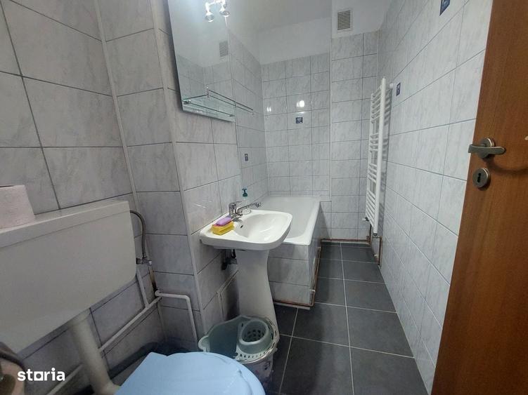 Garsonieră în Est