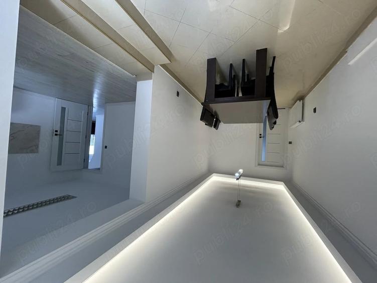 Casă cu Teren 300 Mp în Central
