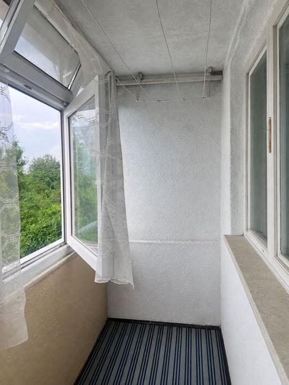 Apartament cu 3 camere semidecomandat în Drumul Taberei