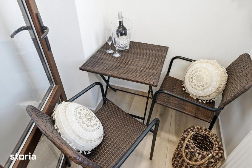 Apartament cu 2 camere semidecomandat în Podu Roș