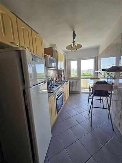 Apartament cu 3 camere decomandat, mobilat în Unirii