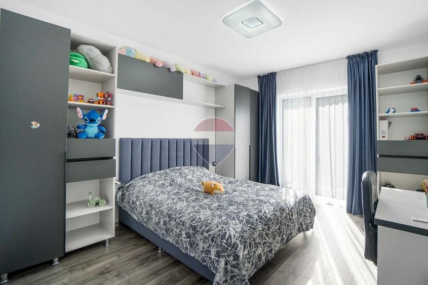 Casă individuală cu 5 camere cu Teren 400 Mp în Bunloc