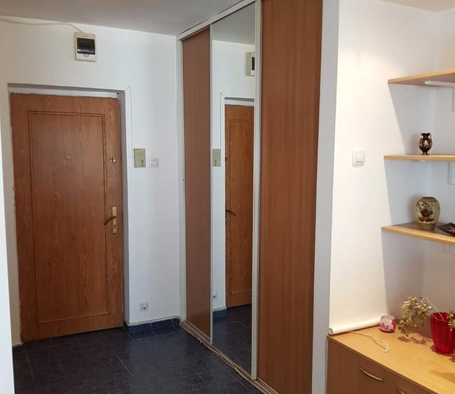 Garsonieră decomandată în Unirii