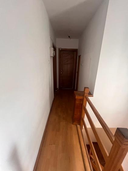 Casă individuală cu 5 camere cu Canalizare în Dorobanți