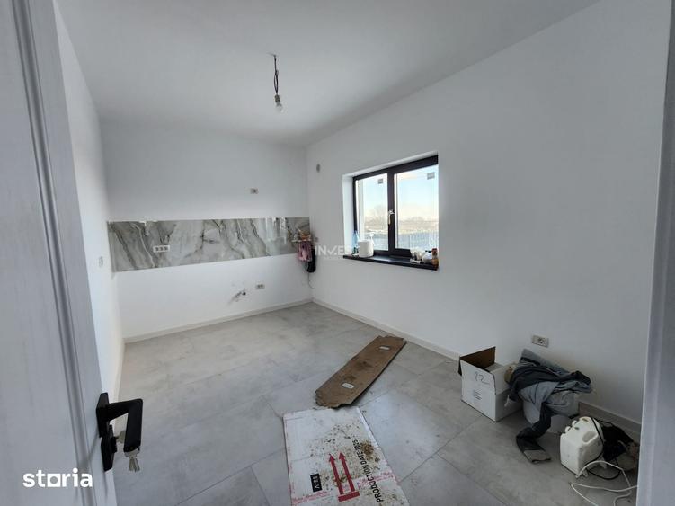 Casă cu 4 camere cu Teren 400 Mp în Miroslava
