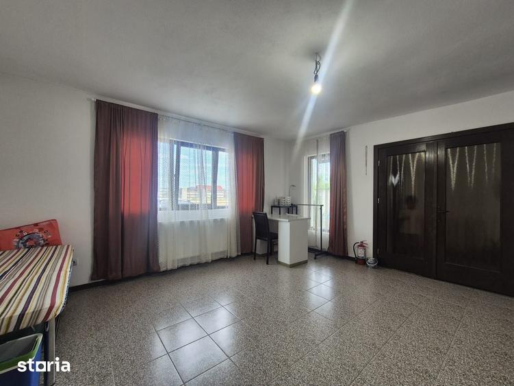 Casă cu 3 camere cu Teren 331 Mp în Central