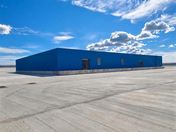 Spațiu comercial, de 2,300 mp, în Central
